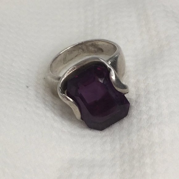 Handcrafted Silver Free-Form Color-Changing Sapphire Ring - Sz 6 - Picture 3 of 13